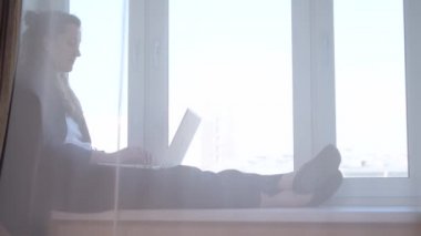 Evden çalışan kadın.