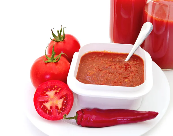 Tomater och tomatjuice. — Stockfoto