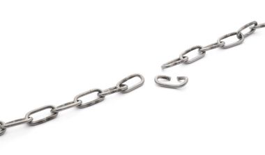 kırık zincir izole
