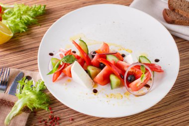sebzeli ve sebzeli salata