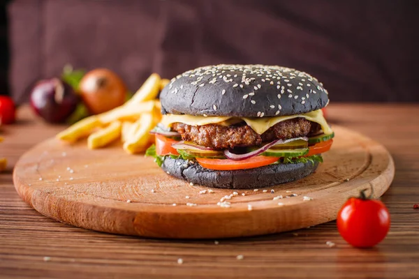 Siyah Hamburger ile et pirzola