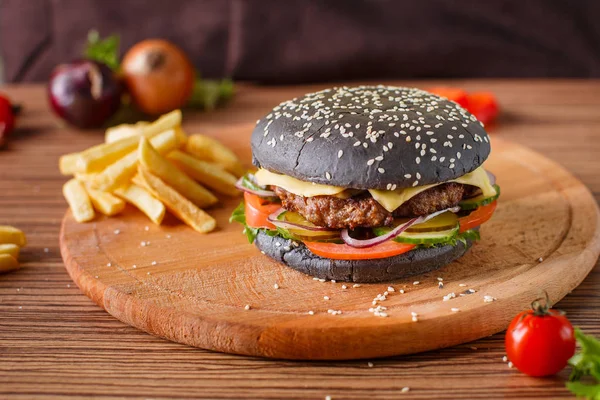Siyah Hamburger ile et pirzola