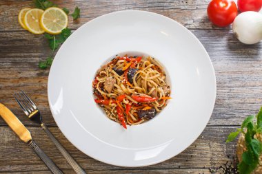 Oriental dishes - udon noodles clipart