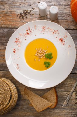 kabak ve fındık çorbası