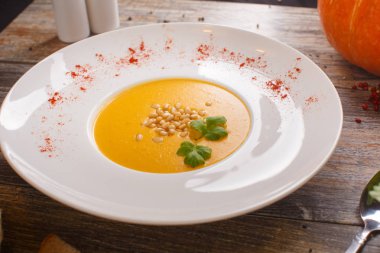 kabak ve fındık çorbası