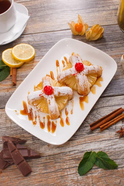 Baked buns with a cherry and pineapple — Stock Photo, Image