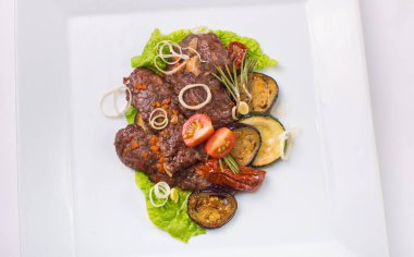 Fırında etli kabak ve patlıcan