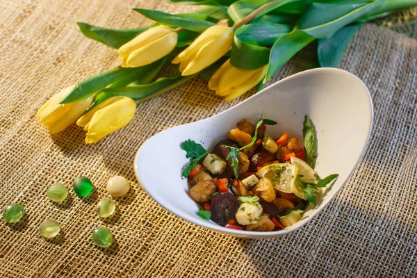 Arugula로 채식 봄 샐러드 — 스톡 사진
