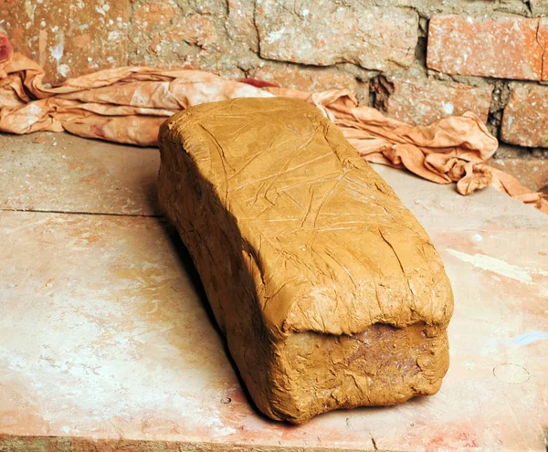 Brick of clay — Stock Photo, Image