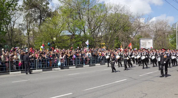 Το Νοβορωσίσκ, Ρωσία - 9 Μαϊου 2015: Ο εορτασμός της ημέρας της νίκης στις 9 Μαΐου — Φωτογραφία Αρχείου