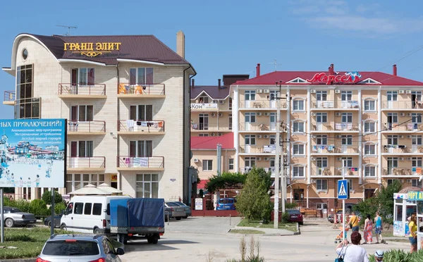 Vityazevo, Rusya - 9 Haziran 2013: Görünümünü Vityazevo köyü. Vityazevo resort yerleşimdir içinde Güney Krasnodar Krayı — Stok fotoğraf