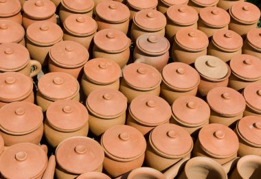 Rustik el yapımı seramik kil kahverengi pişmiş toprak su bardağı Hatıra Eşyası. Gürcistan Cumhuriyeti