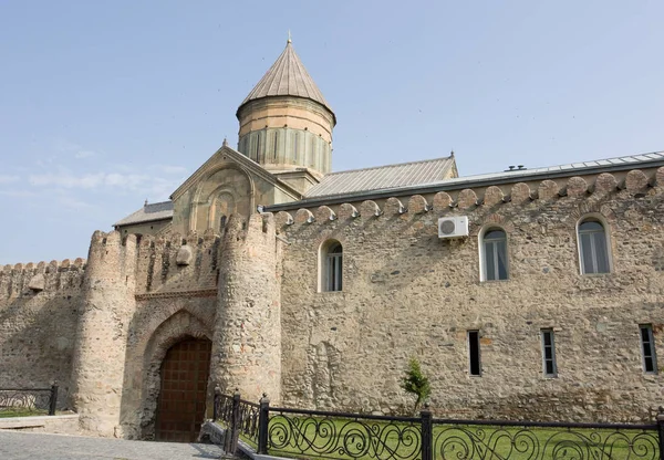 Entrada Antigua Catedral Ortodoxa Mtskheta Cerca Tiflis Catedral Svetitskhoveli —  Fotos de Stock
