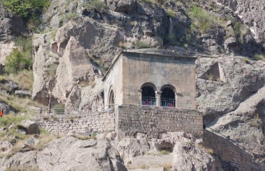 Vardzia cave city-manastır. Vardzia erusheti dağ 12. yüzyılda kazılmış ve Gürcistan ana konumlar biridir.