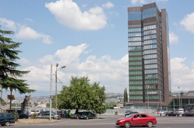 Radisson Blue Iveria Hotel Rose devrim Meydanı'nda bulunmaktadır şehir Tiflis merkezi bir oteldir. Gürcistan Cumhuriyeti