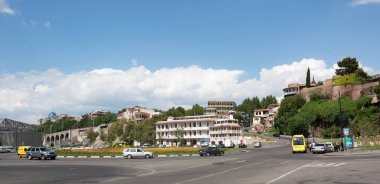 Tiflis, Gürcistan - Ağustos 07,2013: Europe Meydanı ve kafeste Park Tiflis Merkezi. Gürcistan