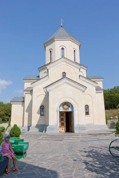 教堂旁边的房子博物馆创建一个作家伊莉亚 Chavchavadze 乔治亚共和国 Saguramo — 图库照片