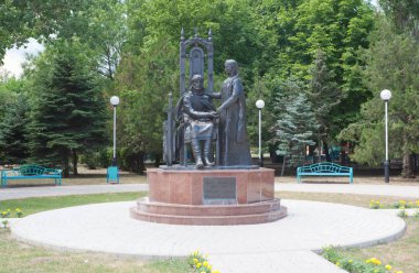 Yeysk, Krasnodar bölgesi, Rusya Federasyonu - 30 Haziran 2012: Anıtın kutsal dindar Prens Peter ve Prenses Fevronia, Aile, sevgi ve sadakat müşterilerin kabul edilir Murom