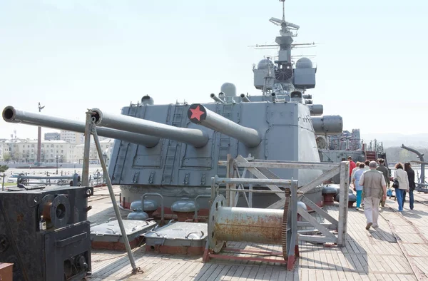 Novorossiysk Russia April 2010 Guns Artillery Cruiser Mikhail Kutuzov Artillery — Stock Photo, Image