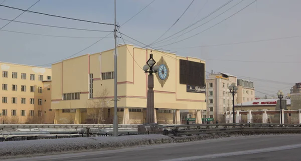 Yakutsk Ryssland Mars 2019 Urbana Landskap Konserthuset Tuimaada Ensemble Stadens — Stockfoto