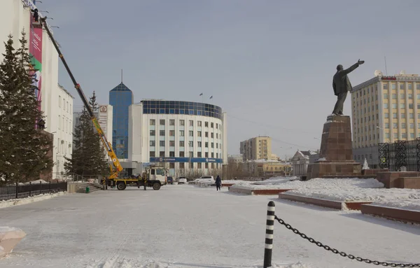 2019年3月14日 俄罗斯雅库茨克 城市景观 冬季市中心的列宁广场 — 图库照片