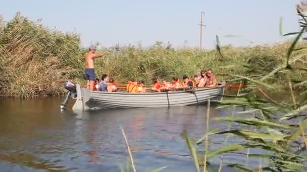 Primorsko Akhtrarsk Rusland September 2017 Schoolkind Roeien Met Roeispanen Een — Stockvideo