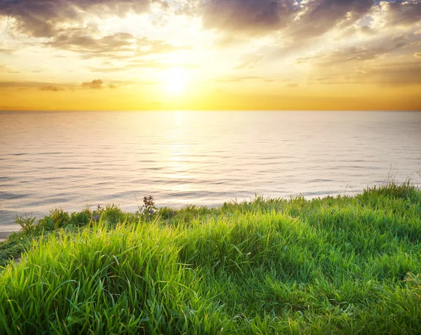 Vackra seascape på sunset. — Stockfoto