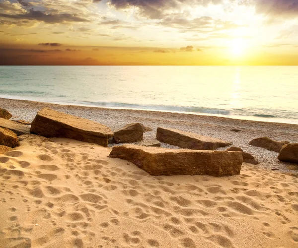 Hermoso paisaje marino al atardecer . — Foto de Stock