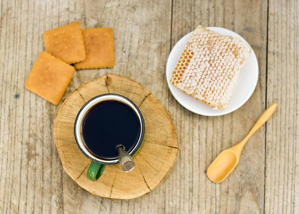 Petit déjeuner bio sur table en bois — Photo