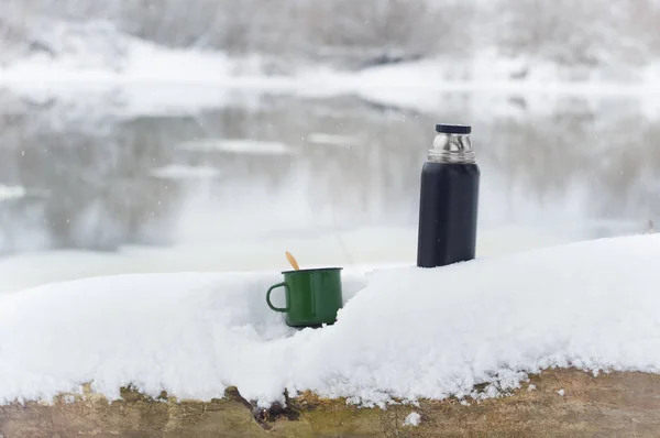 Inverno frio e chá quente — Fotografia de Stock
