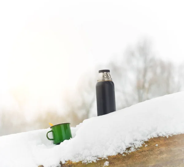 寒冷的冬天和热茶 — 图库照片