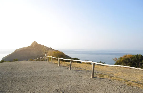 Autumn Mountains Sea Landscape Road Leading Sea — Stock Photo, Image