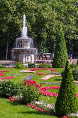 Roma kase çeşme Petergof
