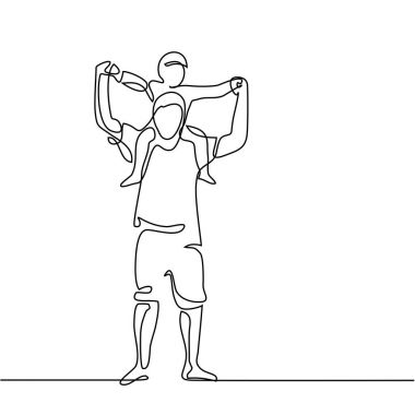 Baba ile oğlu omuzlarında