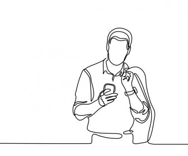 Tarama cep telefonu genç adam