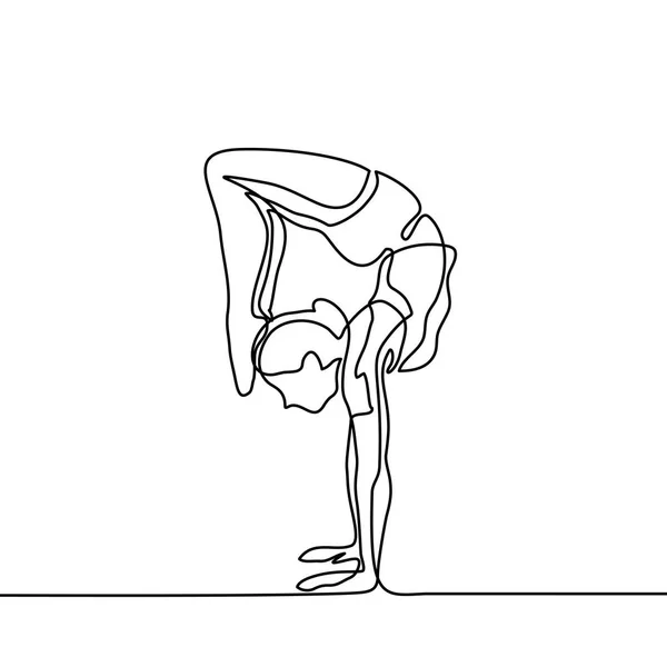 Kvinnan gör övning i yogaställning — Stock vektor