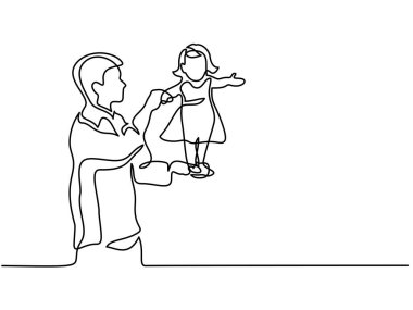 Baba holding mutlu kız kadar havada