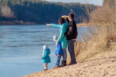 spyglass seyir birlikte çekici genç aile