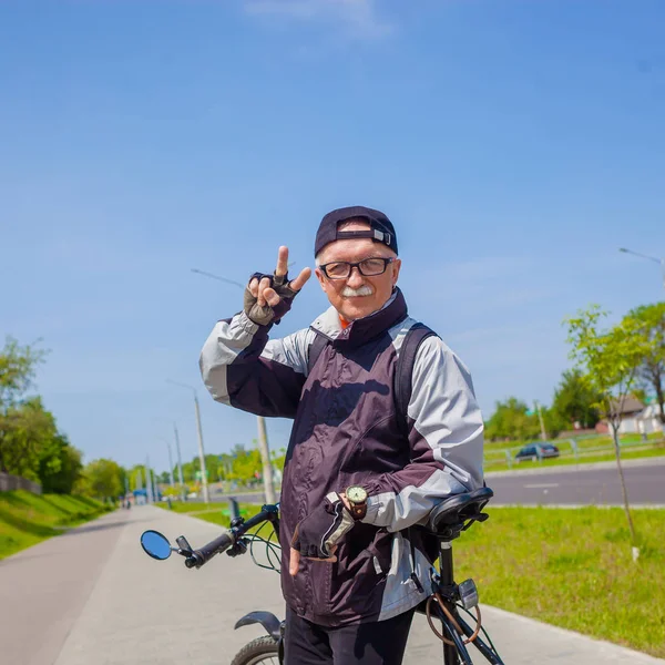 Döngüsü kişini portresi