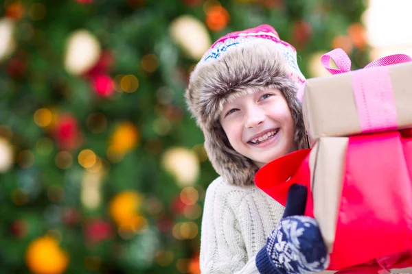 Pojke i juletid — Stockfoto