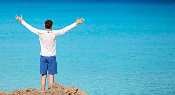 Hombre de vacaciones —  Fotos de Stock