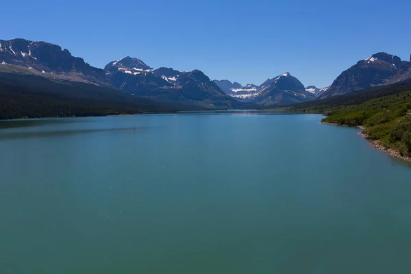 Lago no Parque Nacional da Geleira — Fotografia de Stock