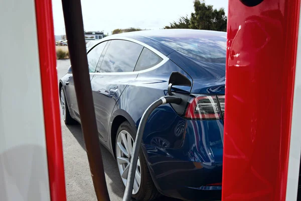 Tesla model 3 новый электромобиль — стоковое фото