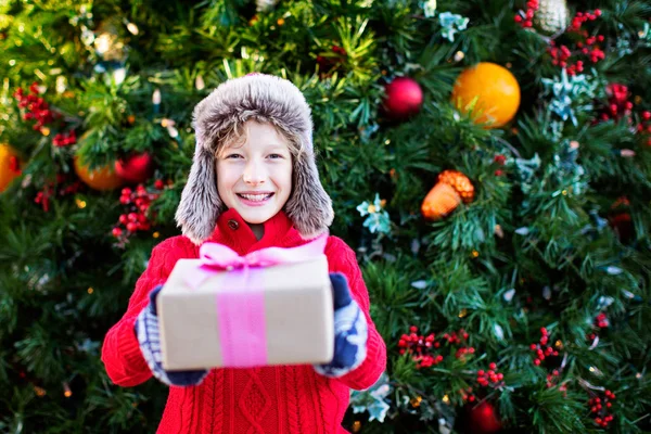 クリスマスに子供 — ストック写真