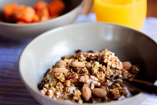 Γκρο πλαν του πρωινού granola — Φωτογραφία Αρχείου
