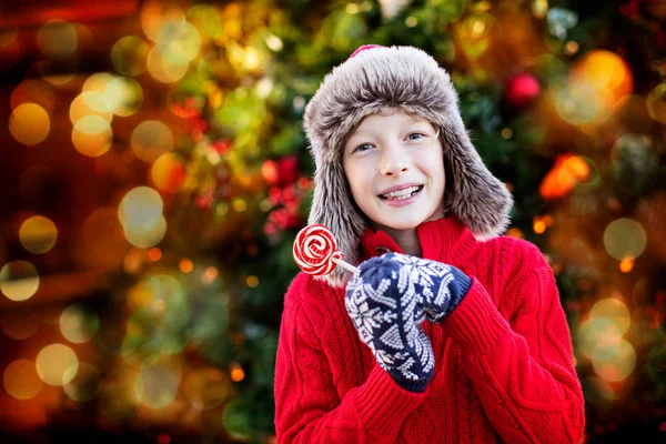 Niño en Navidad — Foto de Stock