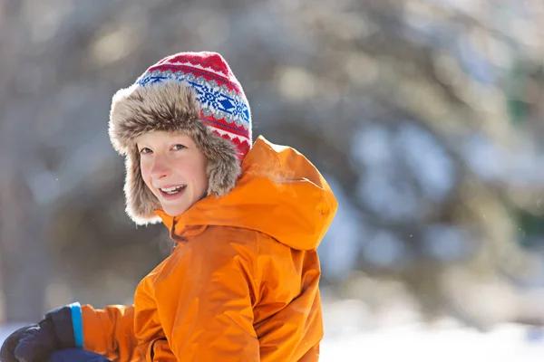 Kid op winter — Stockfoto