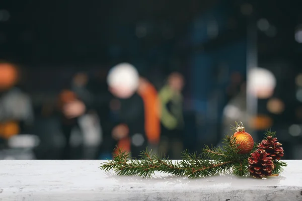 Kerstversiering op tafel — Stockfoto