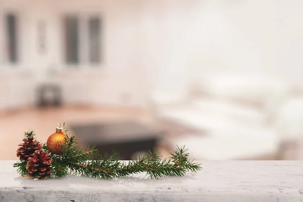 Kerstversiering op tafel — Stockfoto