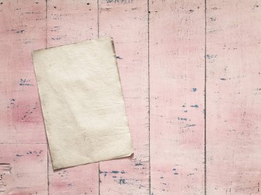 kağıt üzerinde pembe bir arka plan